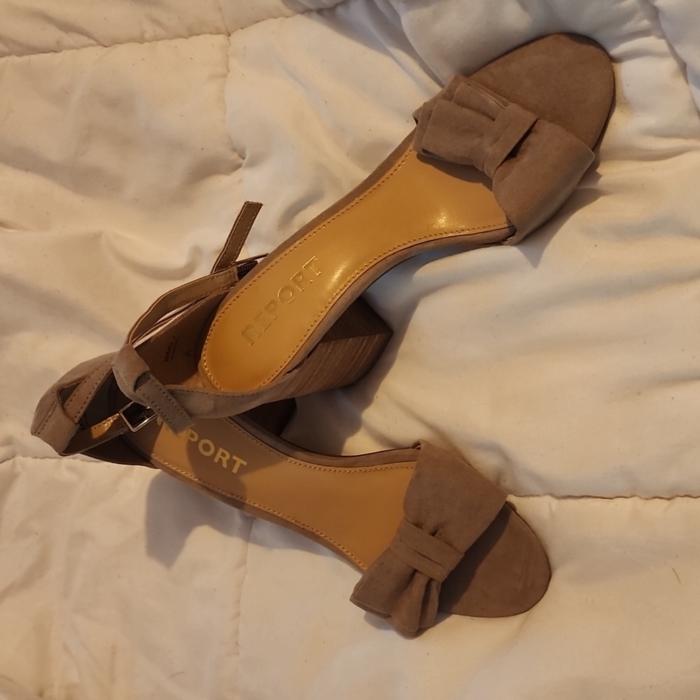 Brand New! Report Footwear Pearlina Bow Heels